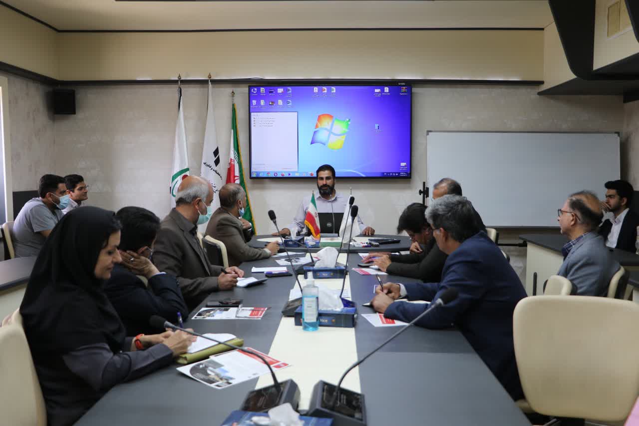 پتانسیل شرکتهای دانش بنیان پارک علم و فناوری هایتک در حوزه برق به شرکت توزیع برق شمال استان معرفی شد.
